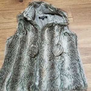 Cute Faux Fur Vest by Coffee Shop